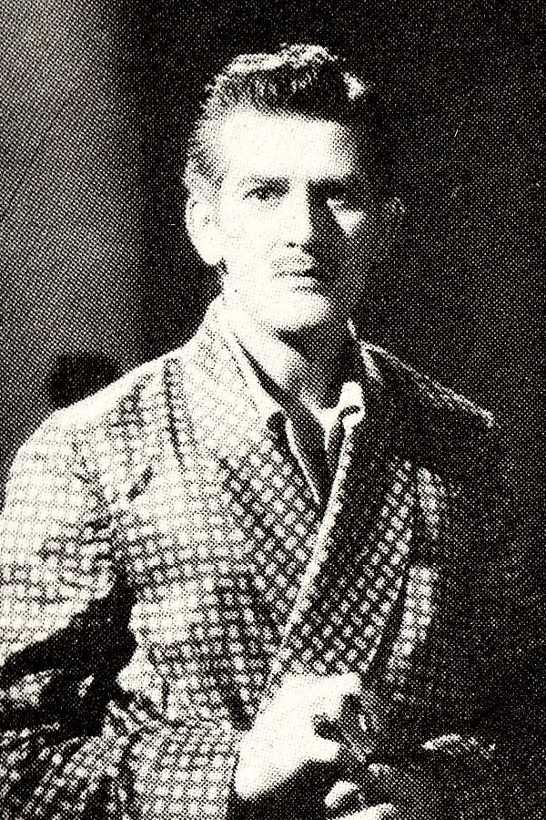 Luis Salazar backdrop