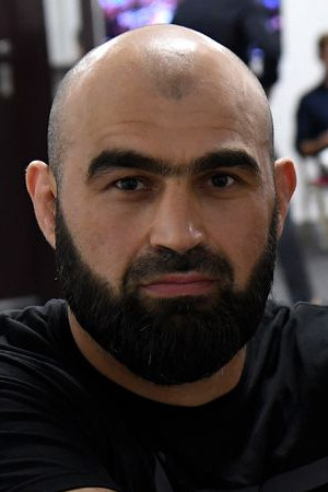 Shamil Abdurakhimov backdrop