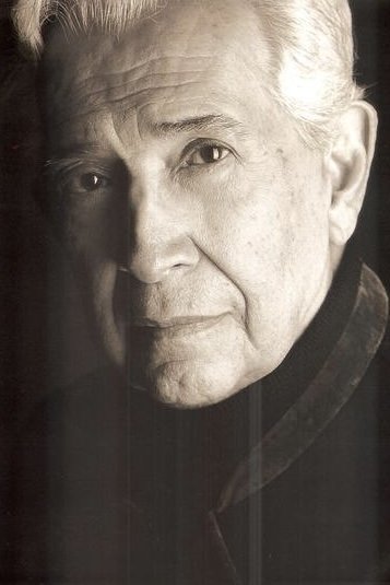 Rafael Briceño backdrop