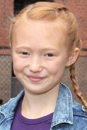 Aurelia Stern backdrop