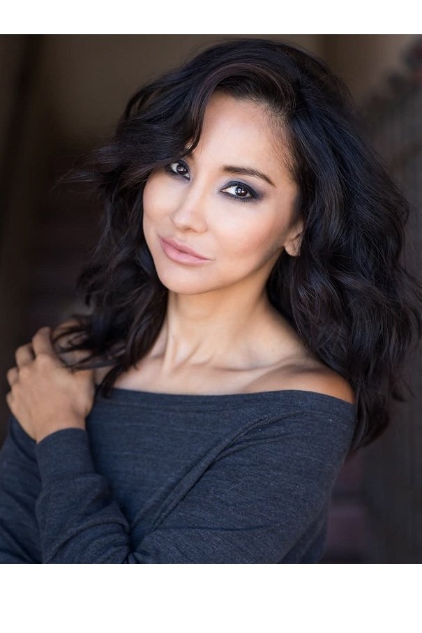 Carolina Hoyos backdrop