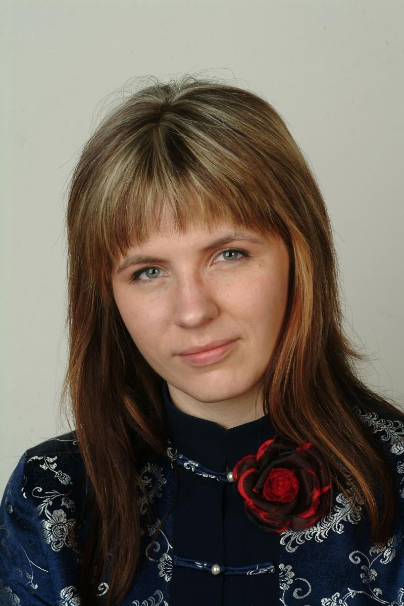 Elo Selirand backdrop