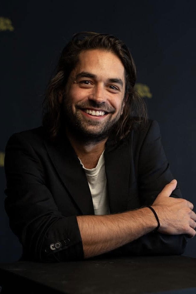 Bálint Szimler: Bálint Simler backdrop