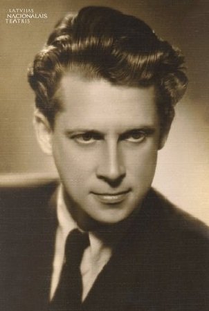 Alfrēds Jaunušans backdrop