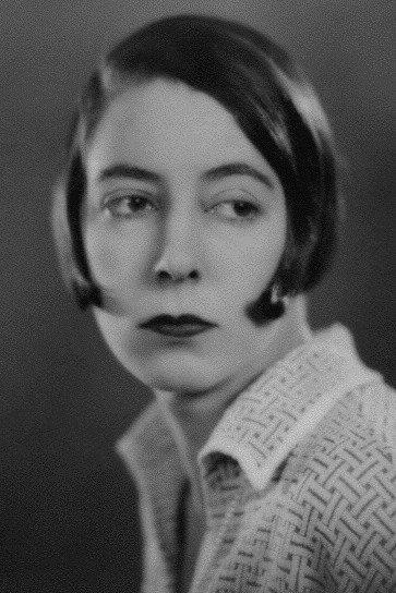 Gwen Farrar backdrop