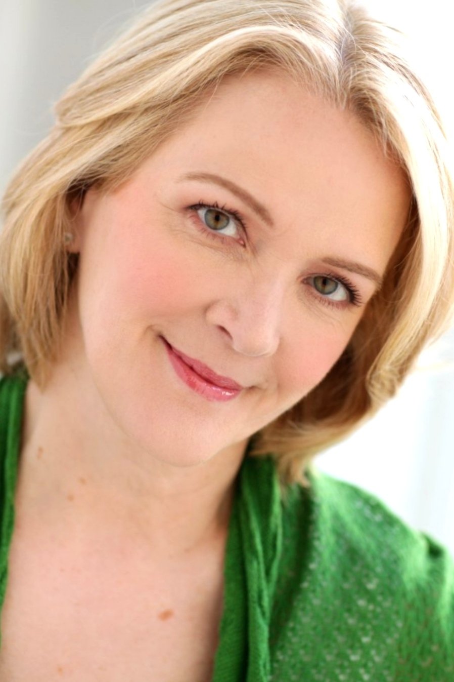 Kelly Kirklyn backdrop