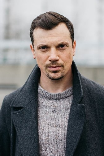 Talin Lopez backdrop