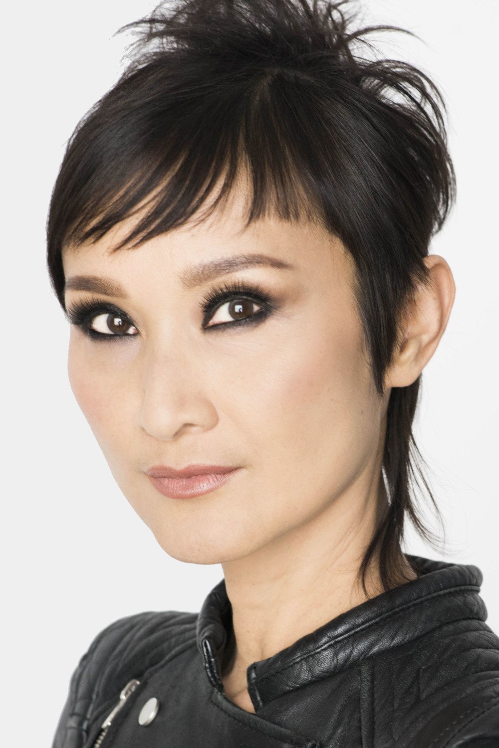 Gigi De Leon backdrop