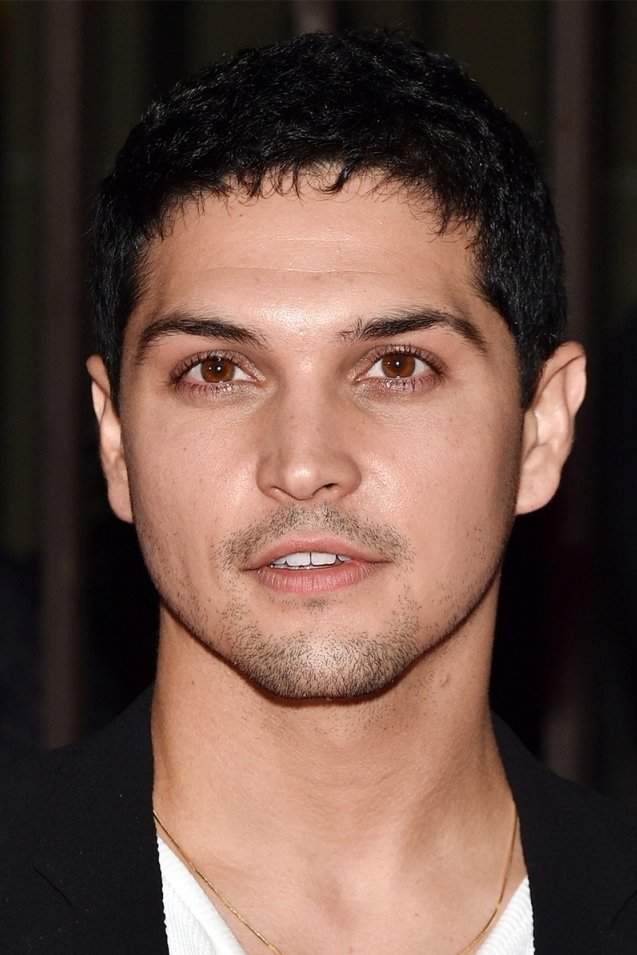 Augusto Aguilera backdrop