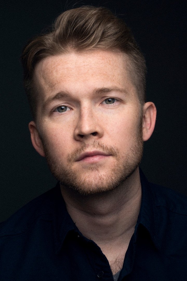 Patrick Carlyle backdrop