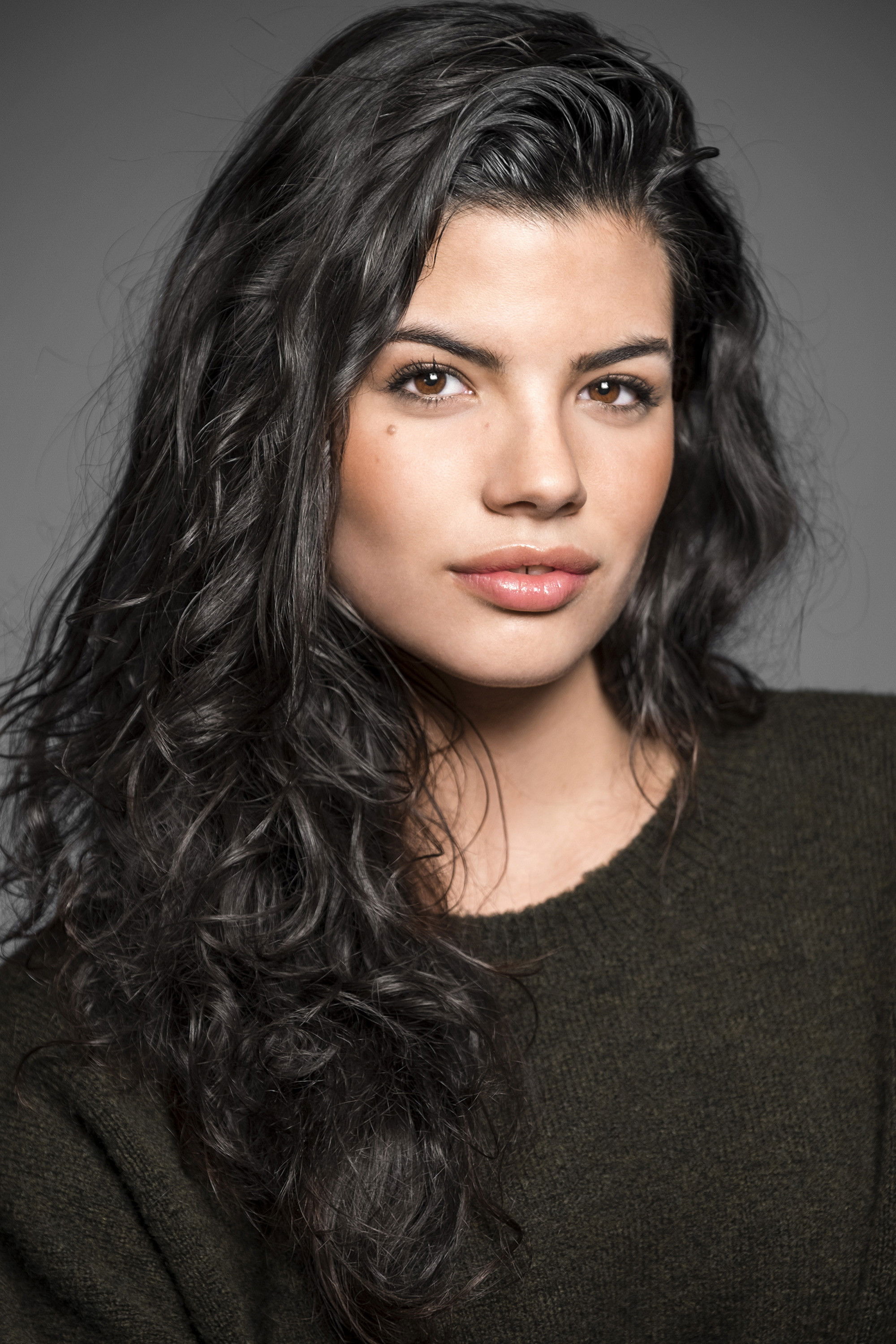 Paula Sancho backdrop