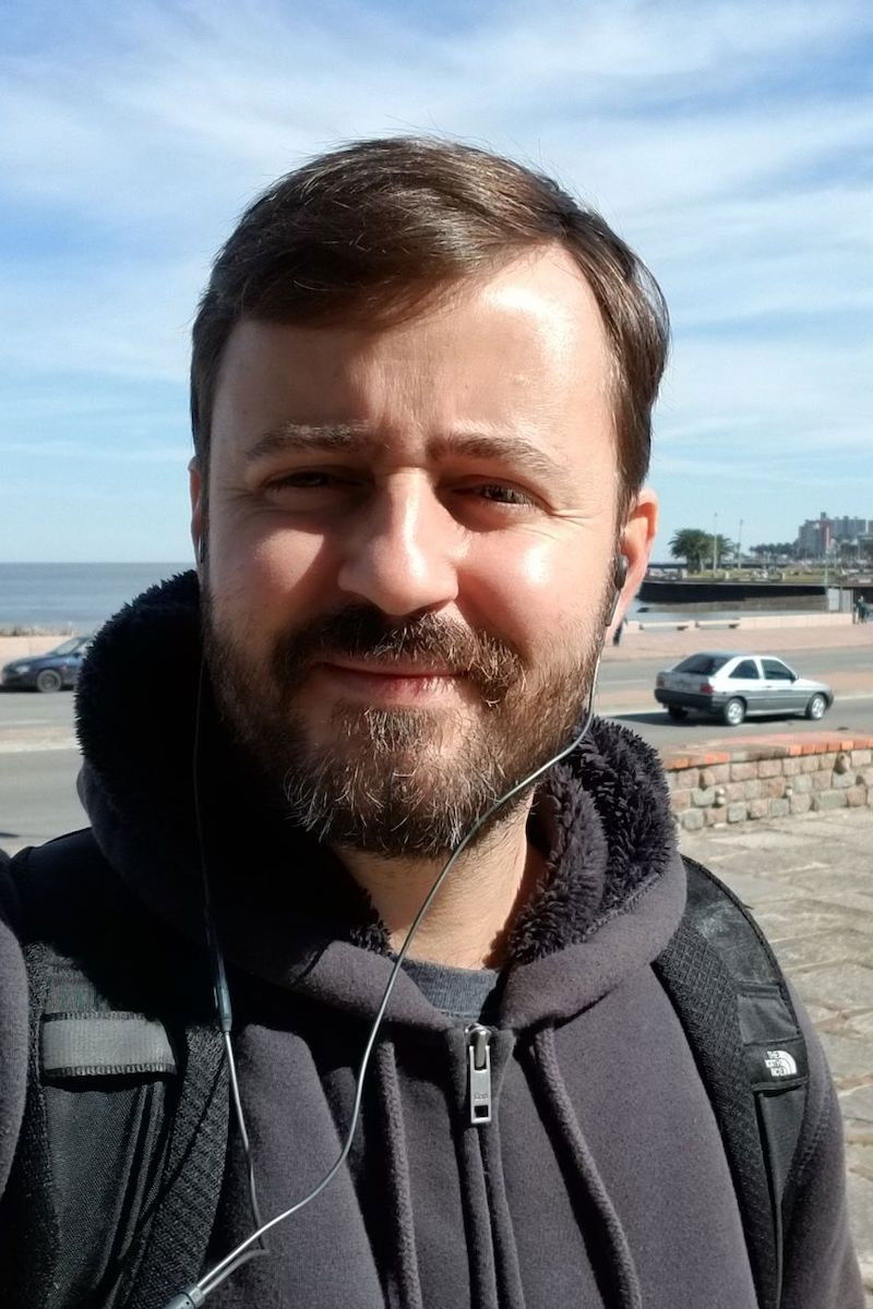 Cássio Pereira dos Santos backdrop