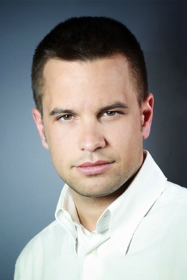 Yağmur Atacan backdrop