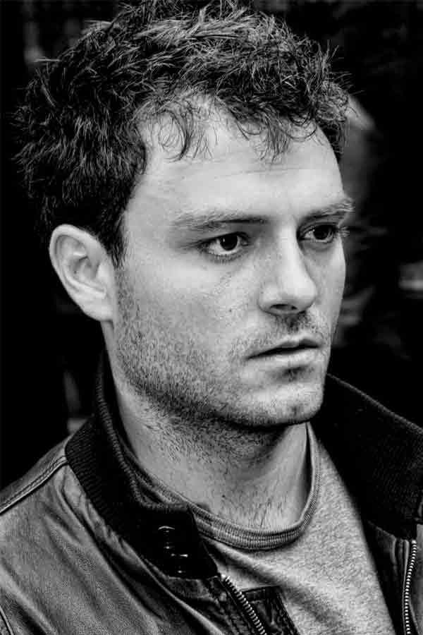 Johann Dionnet backdrop