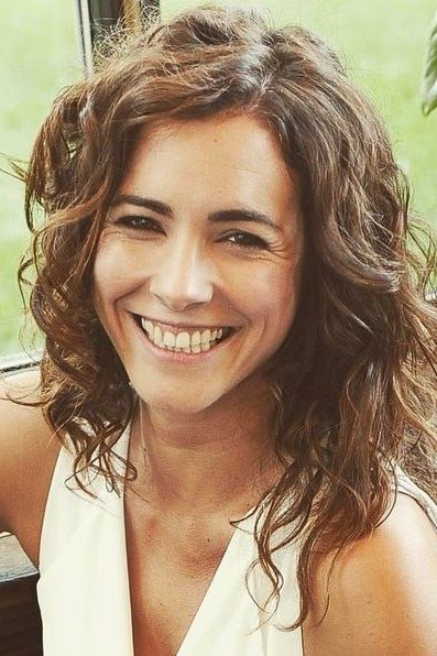 María Cotiello backdrop