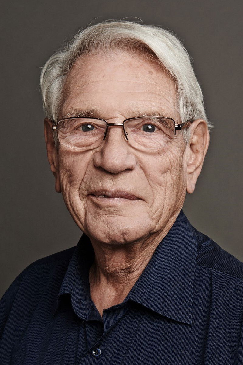 Vadim Petrov backdrop