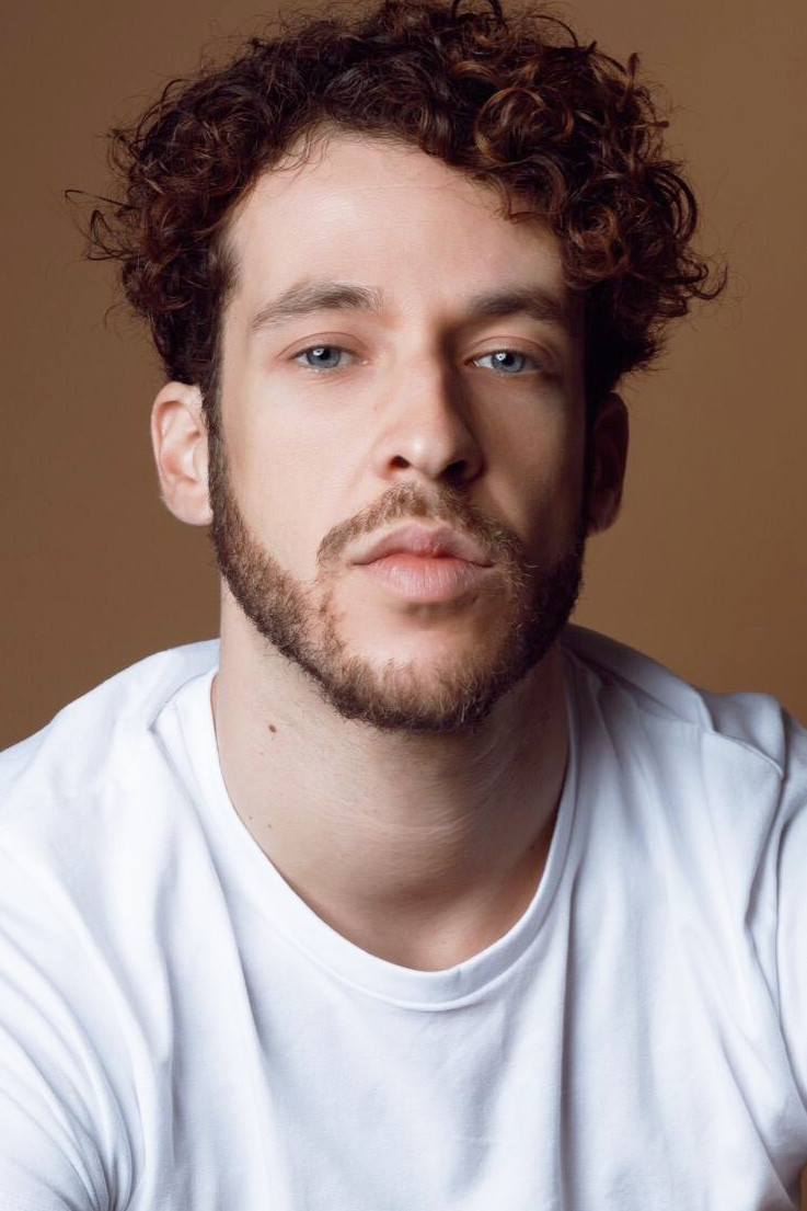 Bernardo Lacerda backdrop