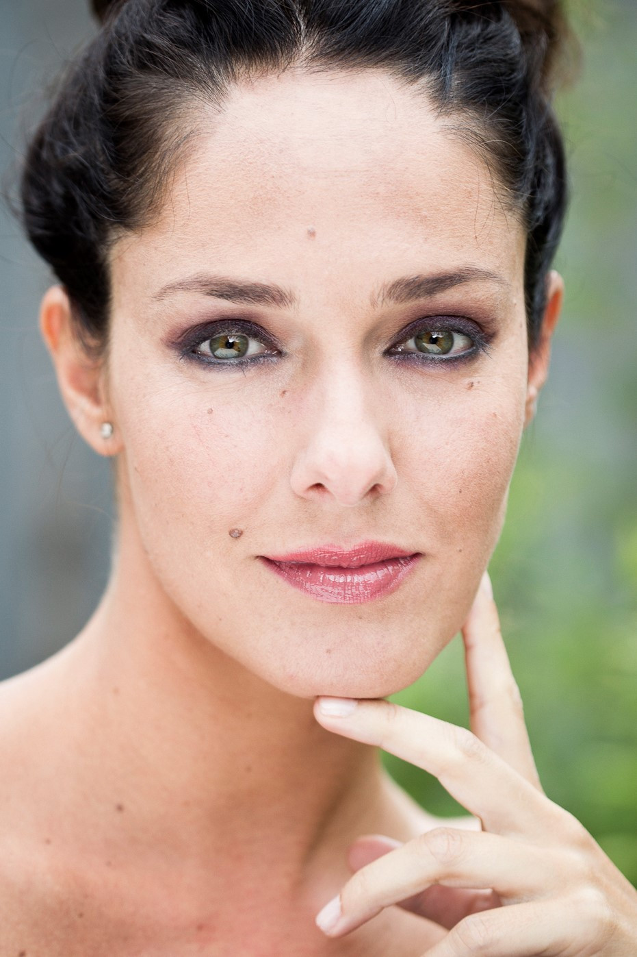 María Bello backdrop