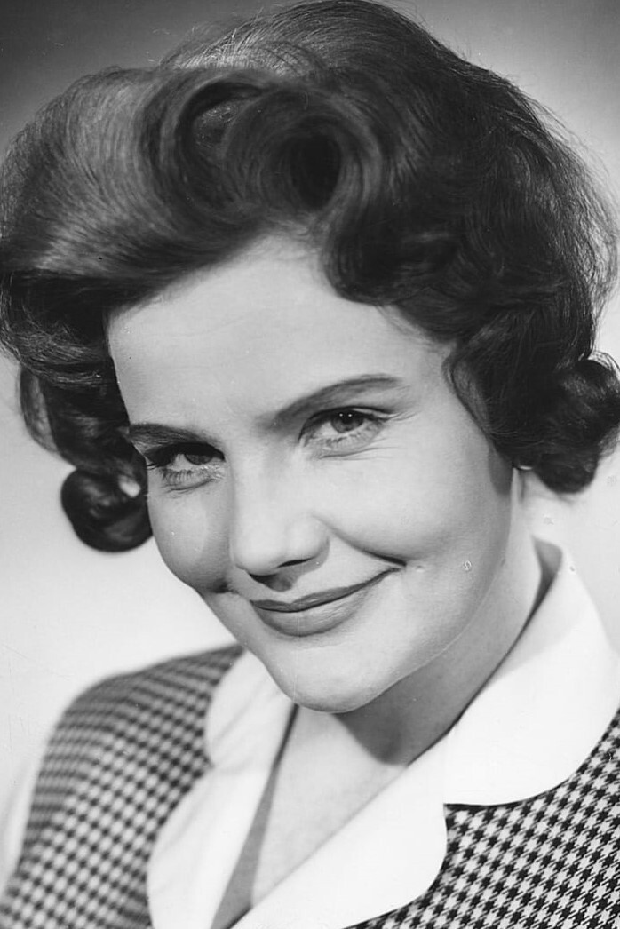 Maija Karhi backdrop