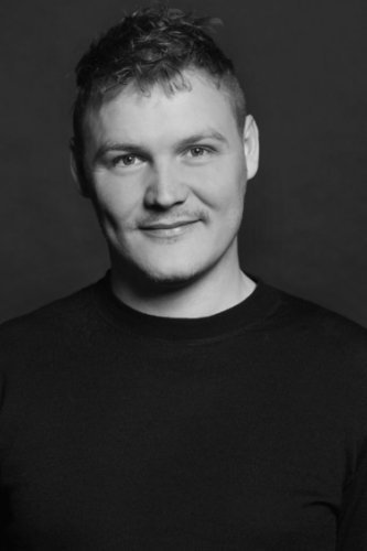 Stig Reggelsen Skjold backdrop