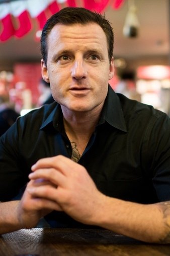 Zoltán Téglás backdrop