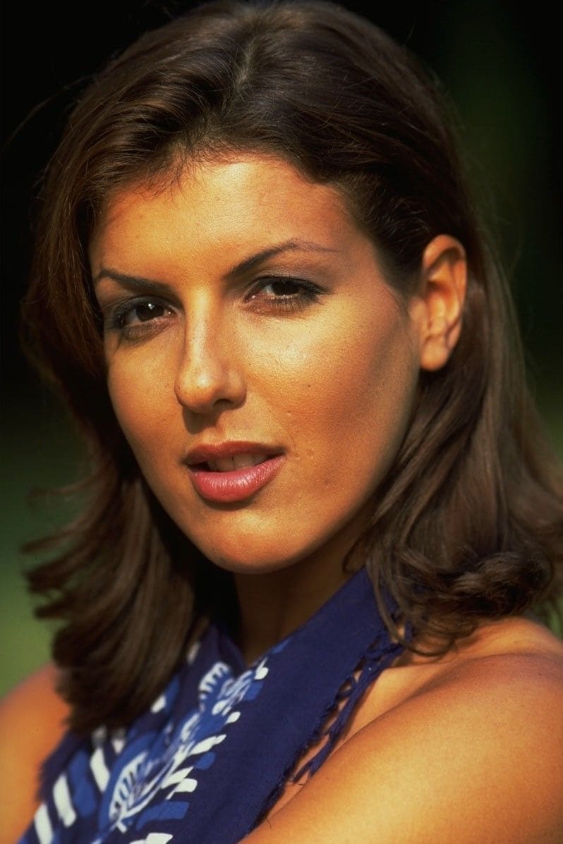 Karen Lancaume backdrop