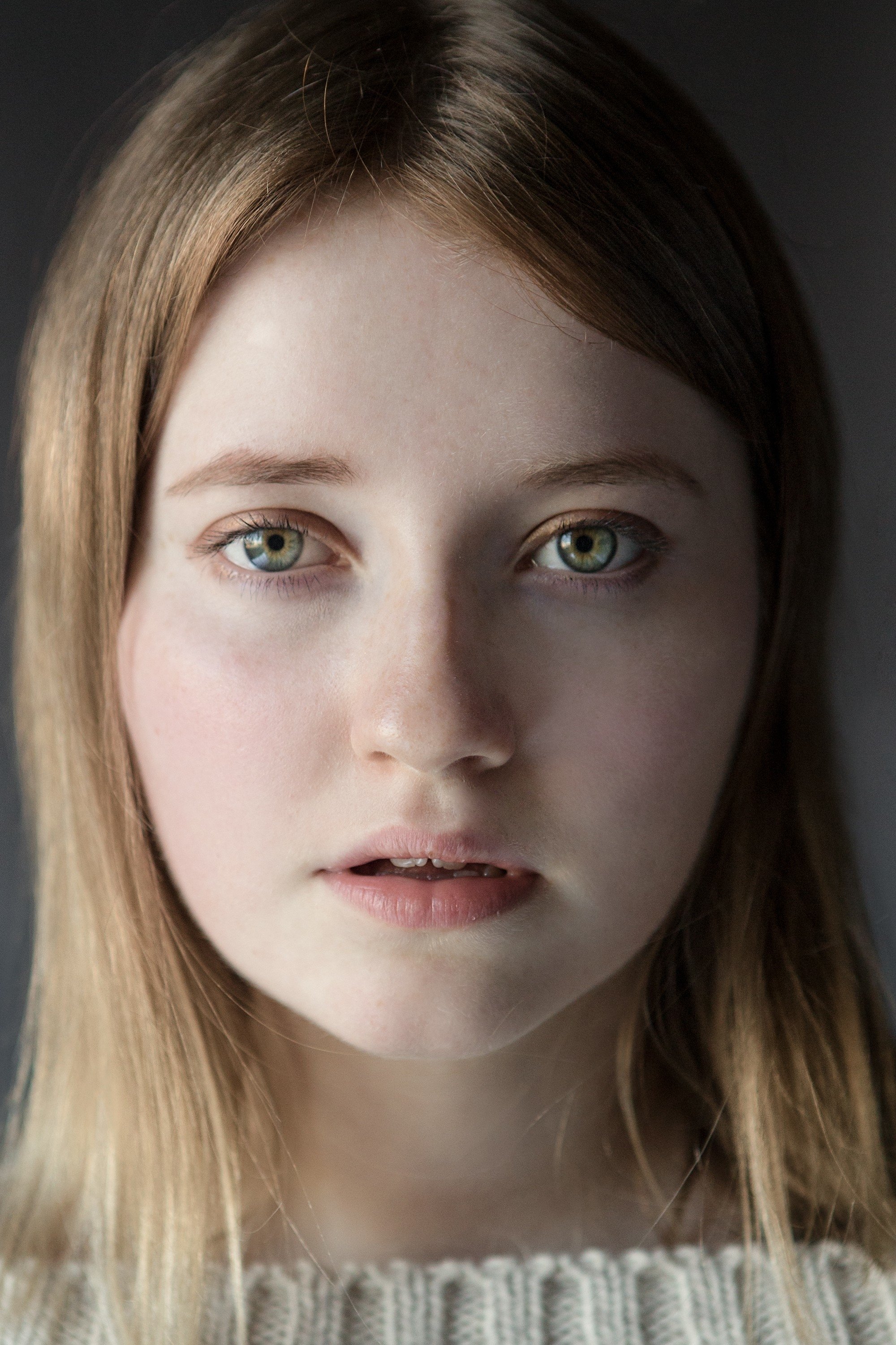 Fern Deacon backdrop