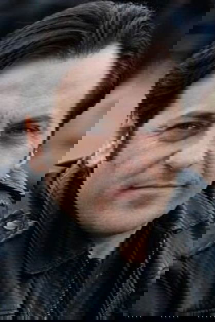 Luran Ahmeti: Luran Ahmeti backdrop