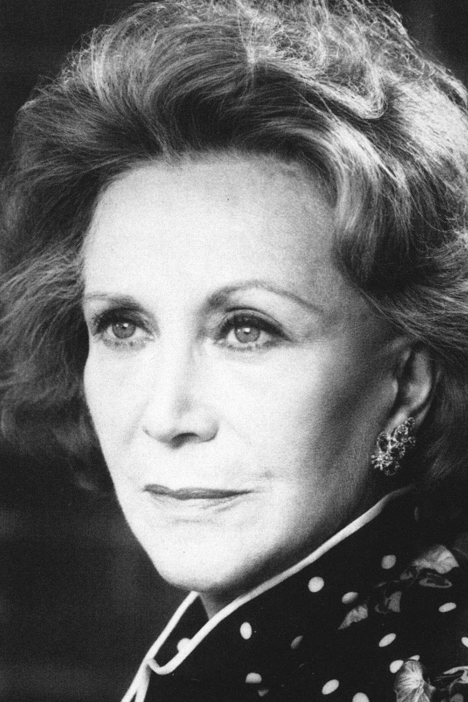 Zora Velcova backdrop