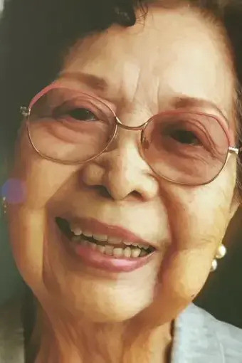 Pilar Schneider backdrop