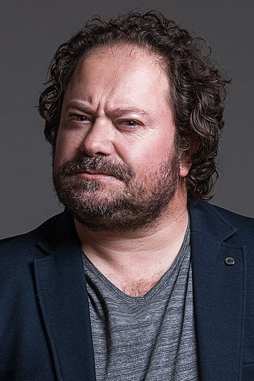 Ismajl Fritshi backdrop