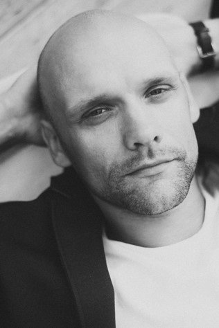 Varis Piņķis backdrop