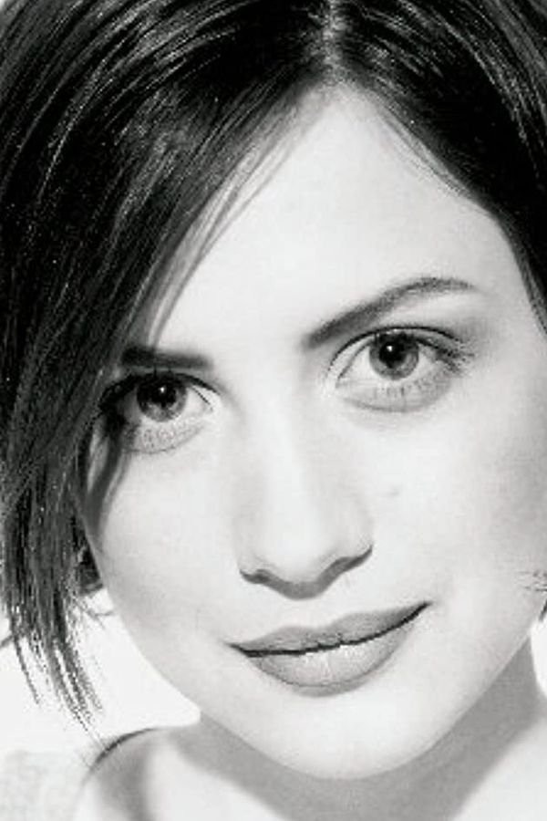 Andrea Sheldon: Andreea Sheldoni backdrop