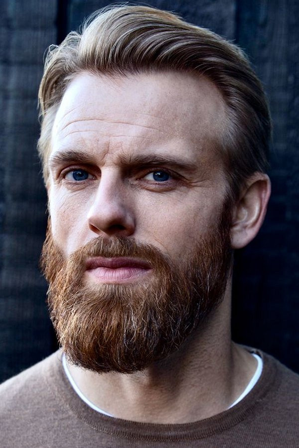 Mads Hjulmand backdrop