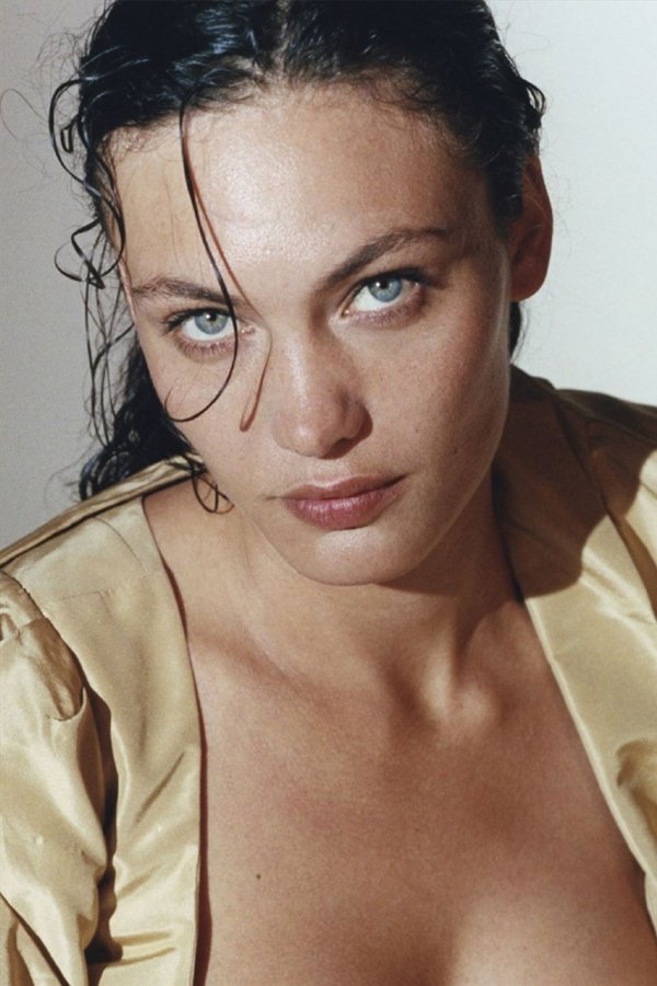 Aomi Muyock: Aomi Mjuok backdrop