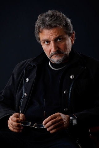 Vigen Chaldranyan backdrop