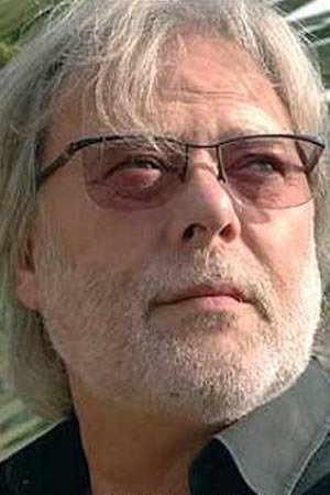 José Luccioni backdrop