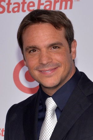 Ismael La Rosa backdrop