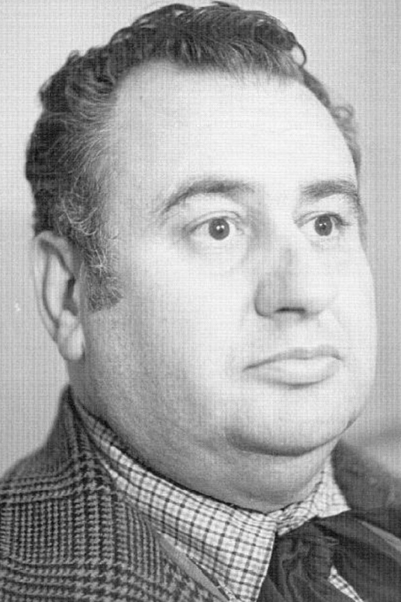 Enrique Navarro backdrop