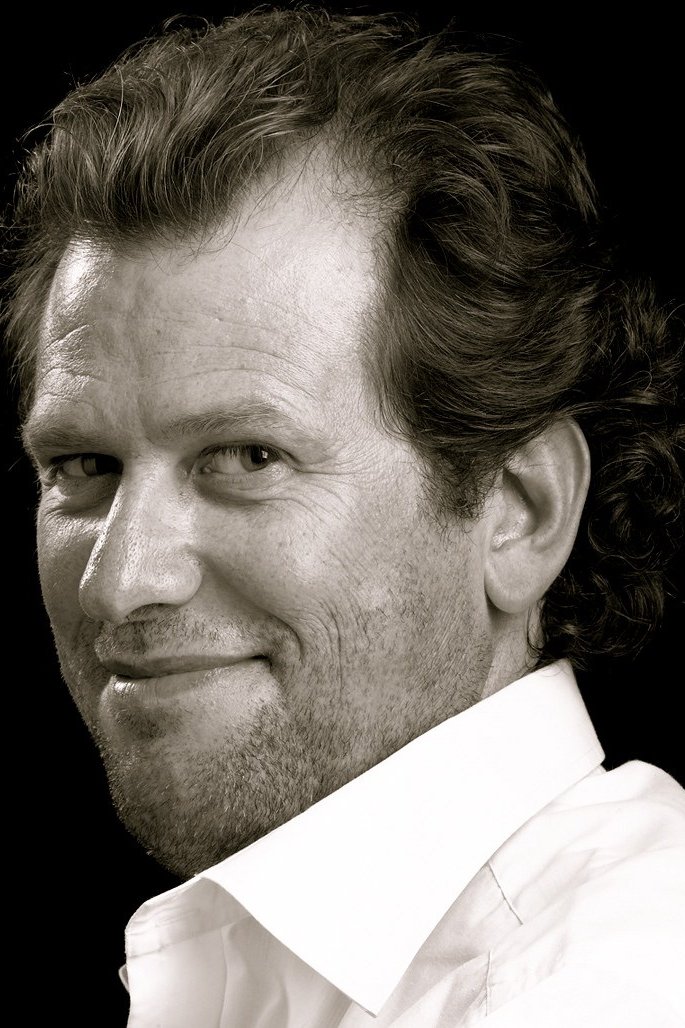 Mirko Artuso backdrop