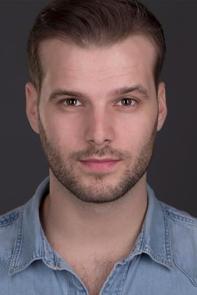 Kevin Leslie backdrop