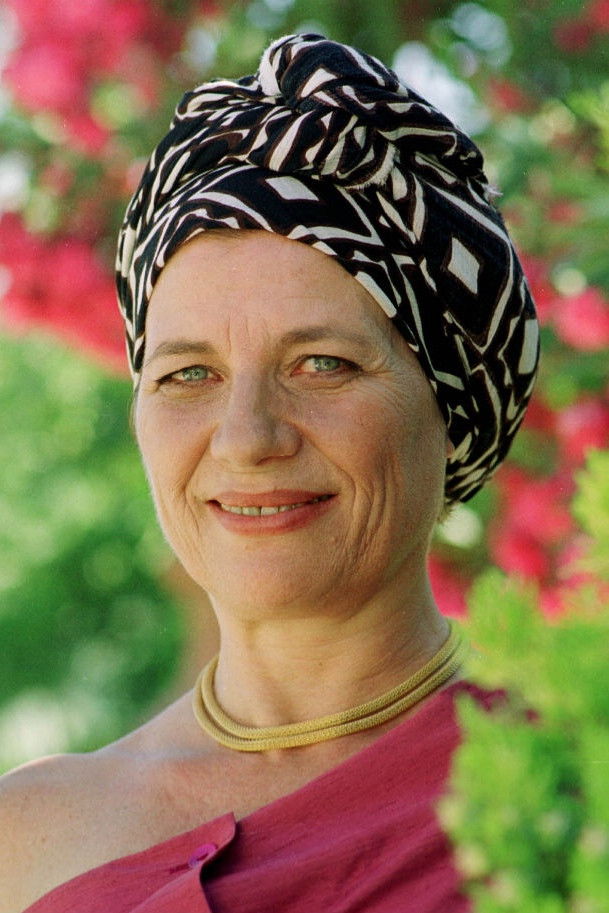 Guida Maria backdrop