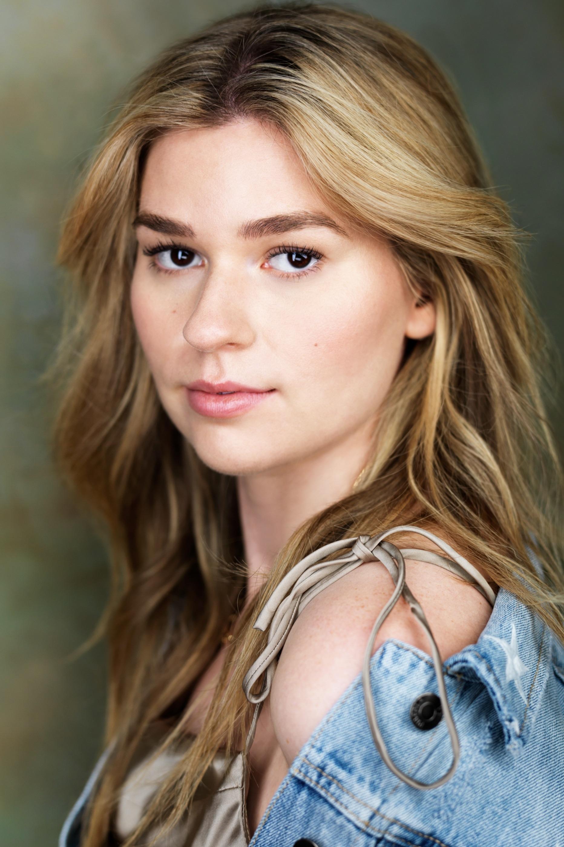 Fiona Robert backdrop