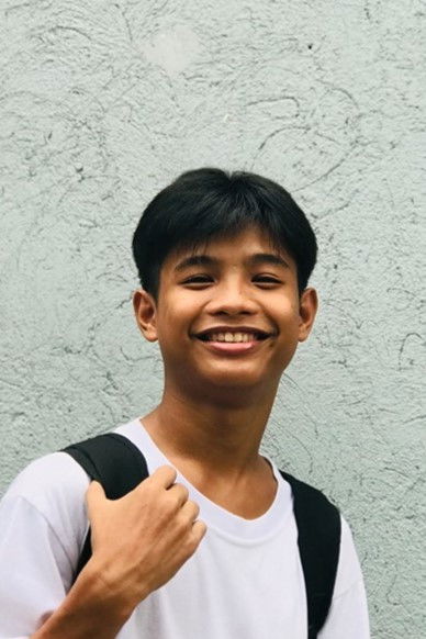 Bon Andrew Lentejas backdrop