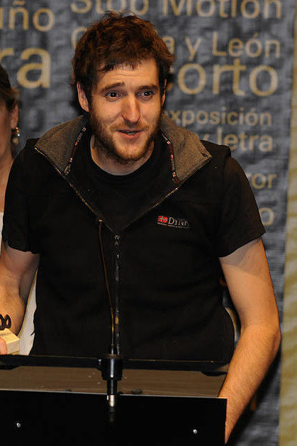 Kote Camacho backdrop