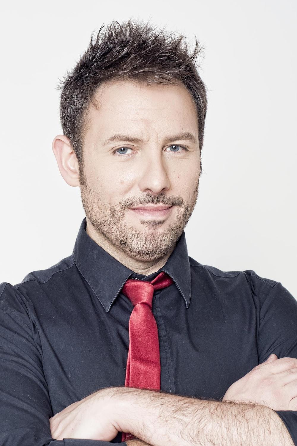 Iñaki Urrutia backdrop