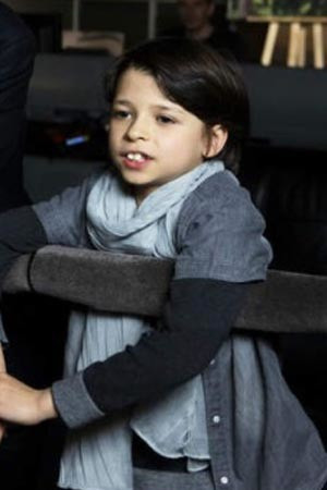 Andrea Santamaría backdrop