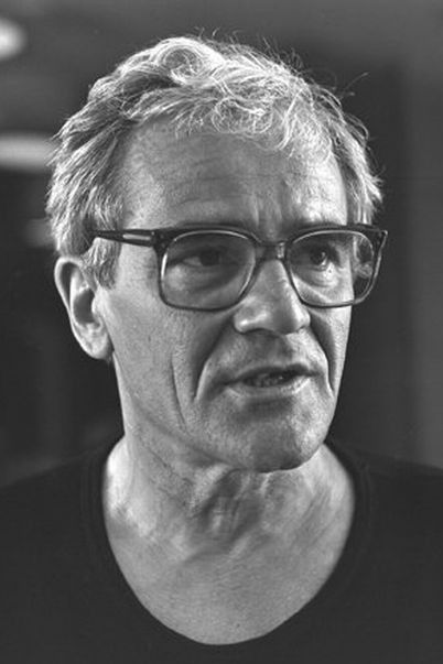 Géza Böszörményi backdrop