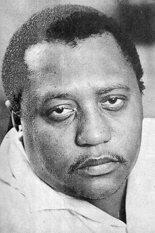 Procópio Mariano backdrop