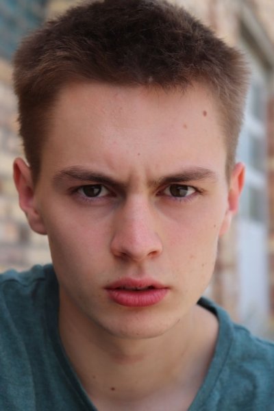 Cedric Eich backdrop